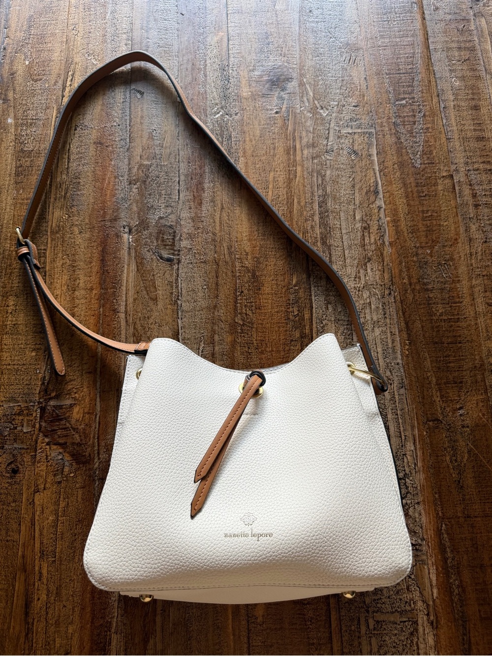 Nanette Lepore like new white leather shoulder bag purse brown accents stylish